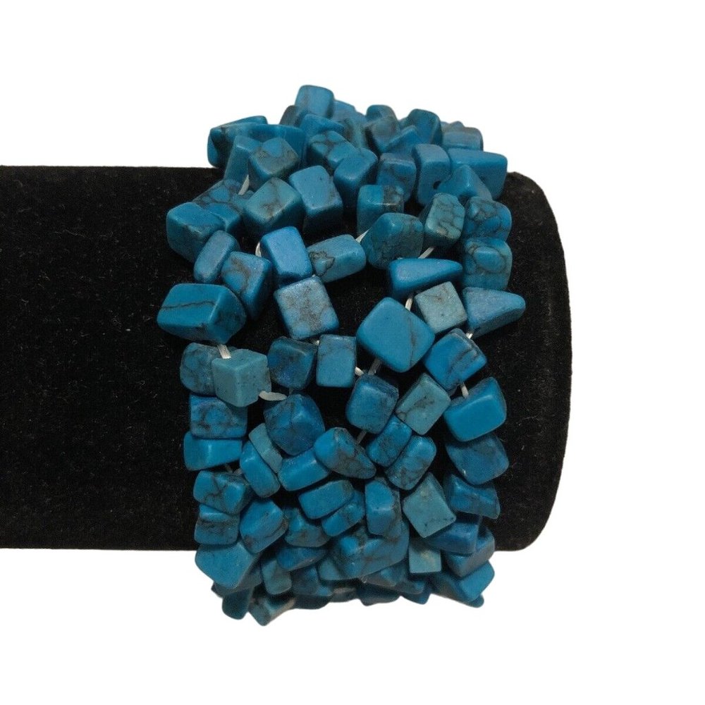 Vintage Stretchy Faux Turquoise Chip Bracelet (672)